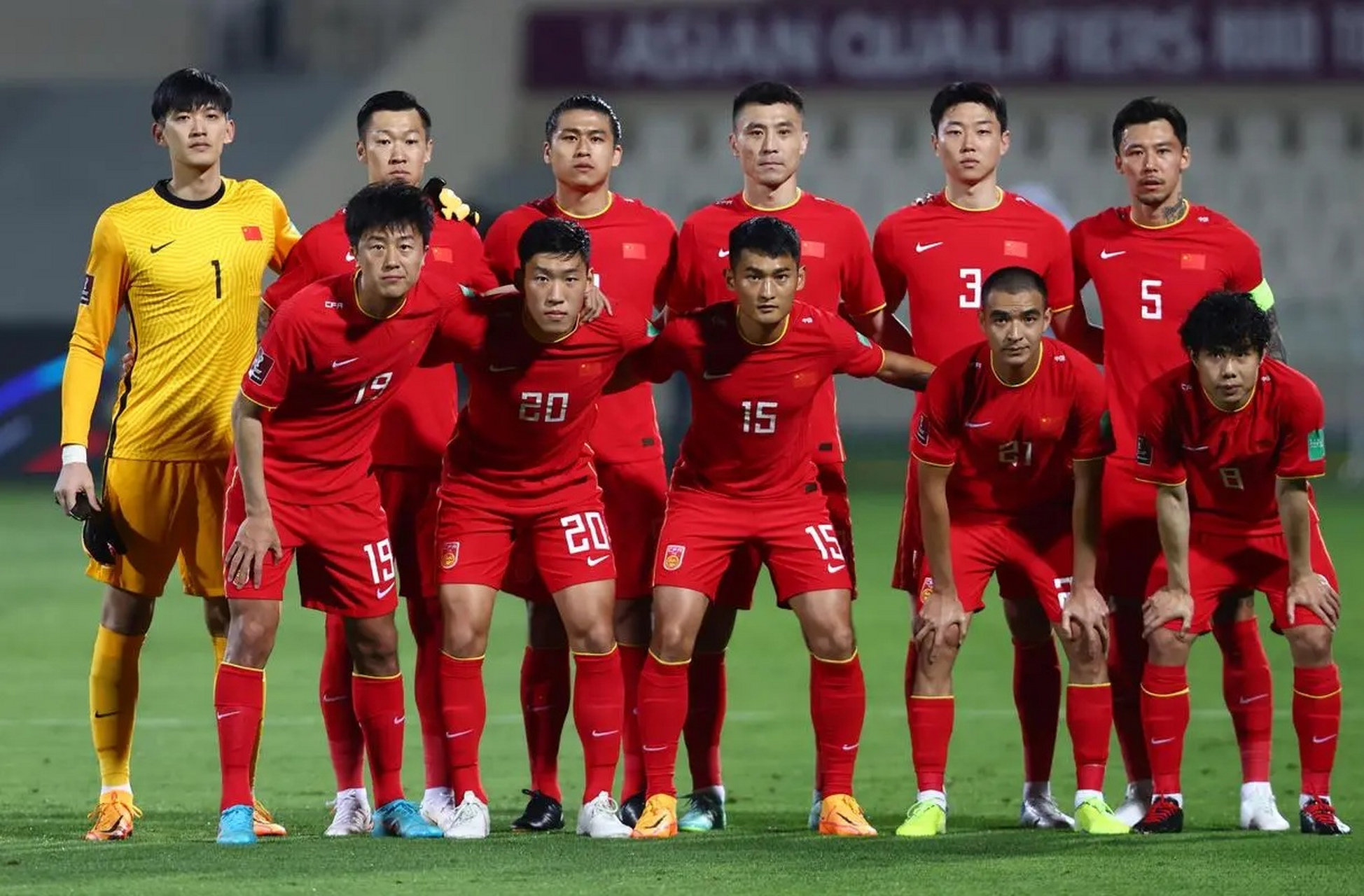 爱游戏网页版登录入口-强队实力相当，角逐八强席位如履薄冰的简单介绍