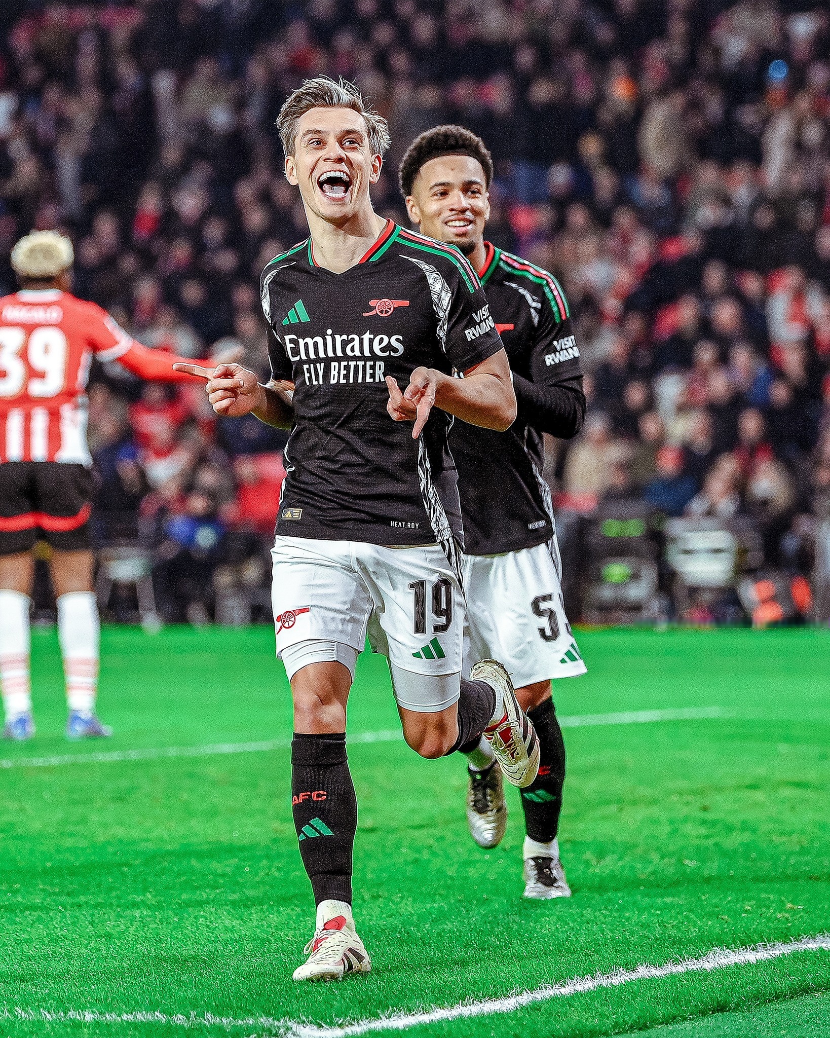 阿森纳客场战平，争取保持不败战绩