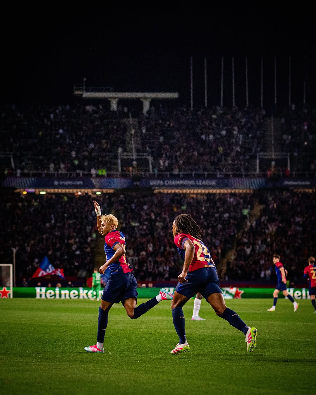 关于国际足球:胜负悬念战况紧逼的信息 关于国际足球:胜负悬念战况紧逼的信息