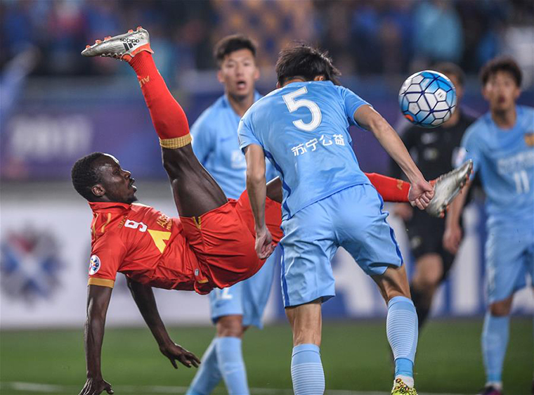 苏宁主场逼平富力，稳守积分榜前四的简单介绍