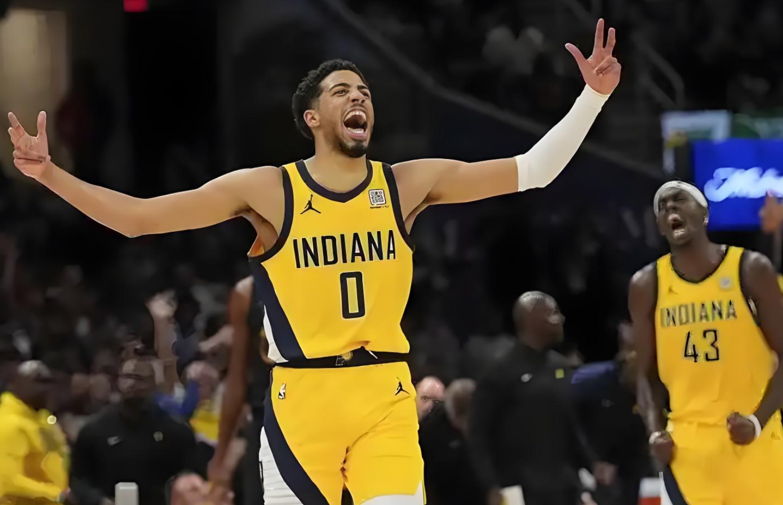 爱游戏官网-尼克斯横扫热火，保持领先位置