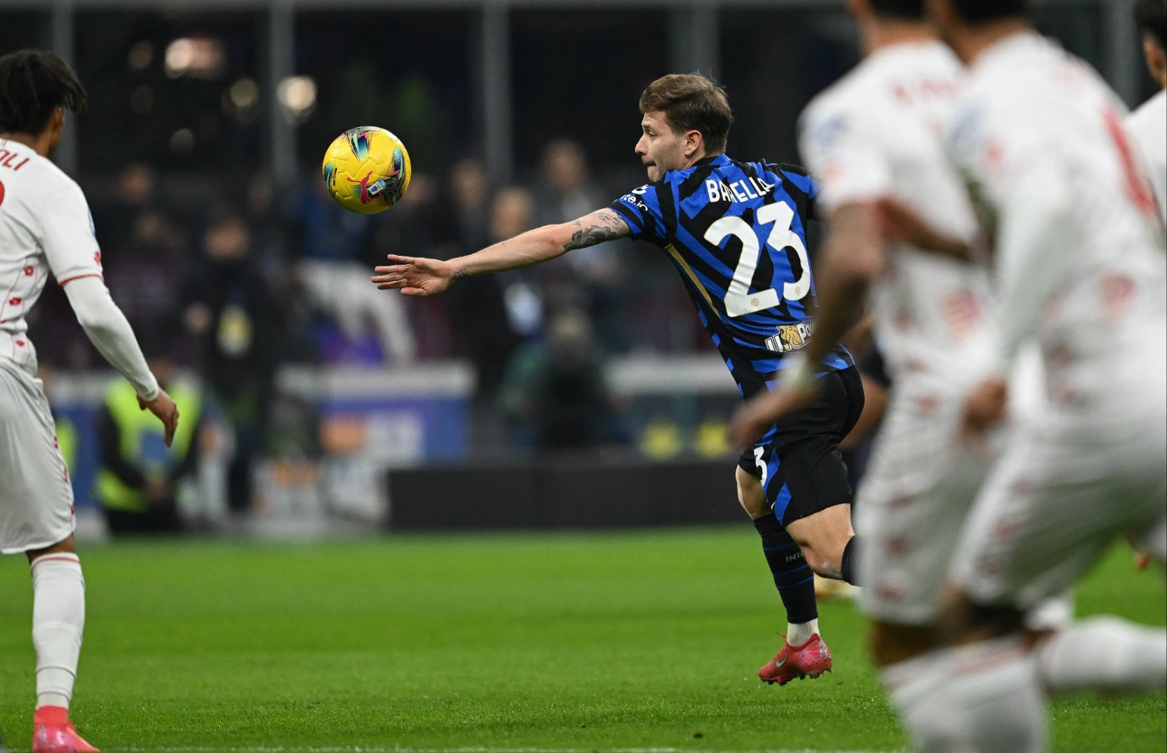 国际米兰遭遇平局，冲冠形势严峻