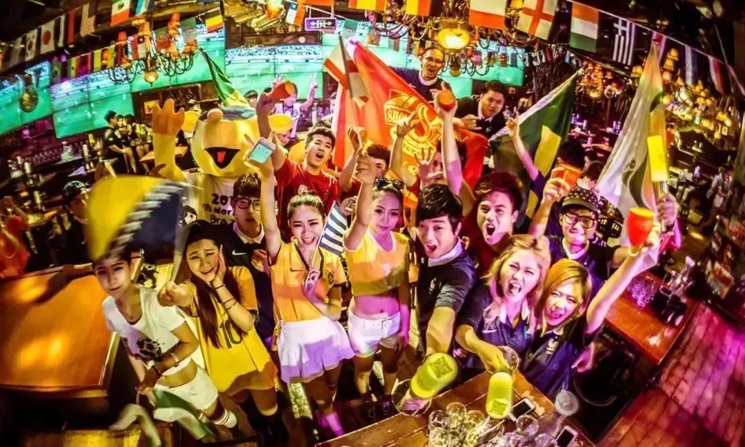 爱游戏亚洲官网-包含决赛倒计时，全球球迷共聚一堂，见证经典对决！的词条